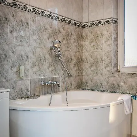 Na Fali 아파트 그디니아